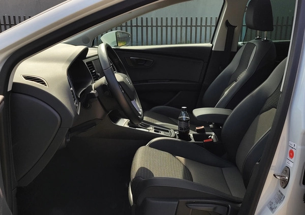 Seat Leon cena 70800 przebieg: 163198, rok produkcji 2019 z Iława małe 781